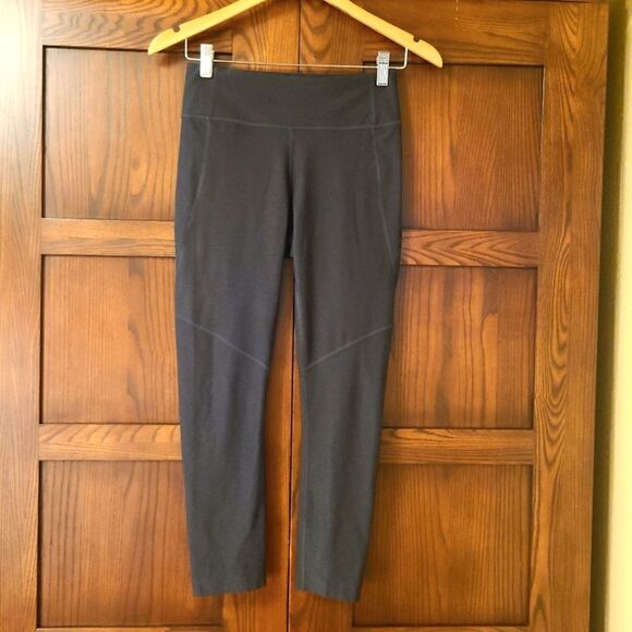 Outdoor Voices Leggings   - Picture 1 of 6